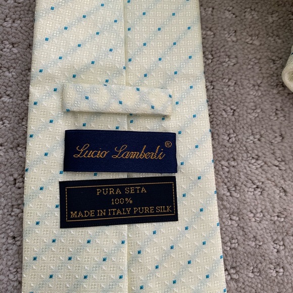 Bundle of 4 ties - Picture 8 of 10